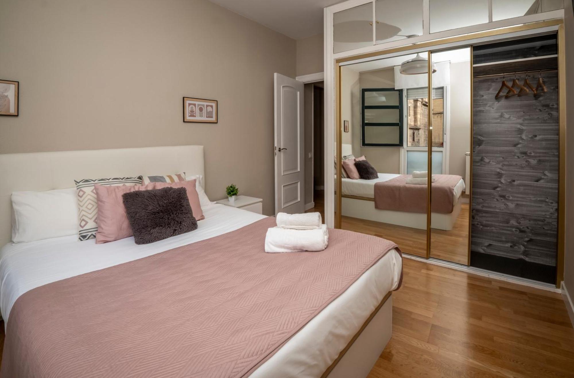 Santiago Tower Aire Ac Casco Antiguo By Apartamentos Logroño Extérieur photo